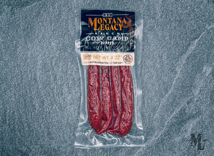 Palitos de cecina de res con pimienta de Cow Camp