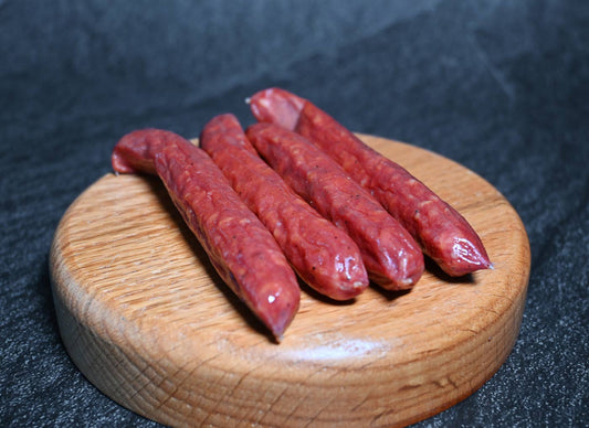 Palitos de cecina de res con pimienta de Cow Camp